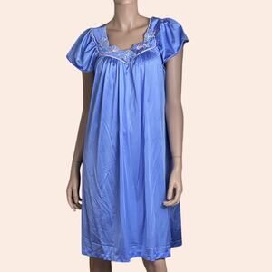 Vintage Vanity Fair Blue Nightgown Size Med V Neck Embroidered Knee Length